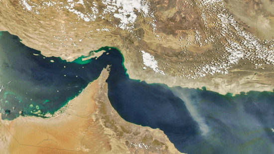 हर्मुज जलसन्धि अनिश्चितकालका लागि बन्द गर्ने इरानको धम्की