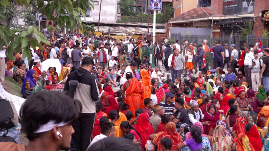 माइतीघरमा भूमिहीन सुकुम्बासी, सहकारी र मिटरव्याज पीडितहरूको प्रदर्शन [तस्बिरहरू]