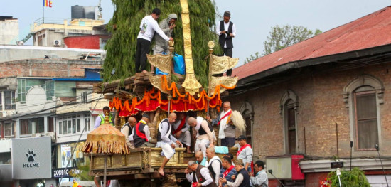 सेतो मच्छिन्द्रनाथ जात्रा सुरु [फोटो फिचर]