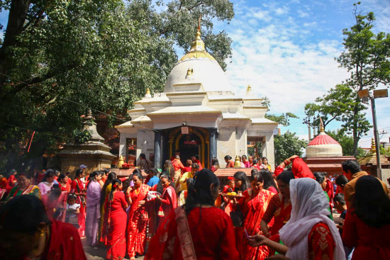 कोटेश्वर महादेवस्थानमा भक्तजनहरुको घुइँचो [तस्बिरहरू]