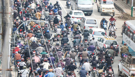 राइड सेयरिङ कम्पनीविरुद्ध चालकहरू सडकमा, आन्दोलन थप चर्काउने