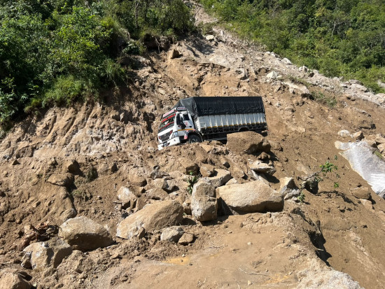 काठमाडौं जोड्ने प्रमुख सडक सञ्चालनमा, केही स्थानमा एकतर्फी