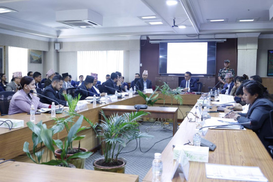 अर्थमन्त्री स्वर्णिम वाग्लेले गरे विषयगत मन्त्री र सचिवहरूसँग बजेट तयारी छलफल