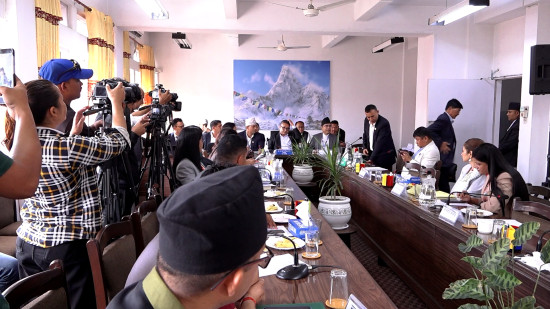 भोटेकोशी बाढीबारे अर्थ समितिमा छलफल, पूर्वसूचना प्रणालीदेखि पुनर्निर्माणसम्मका विषयमा प्रश्न