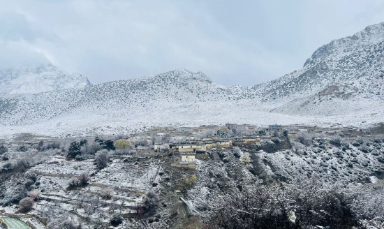 मुस्ताङमा पुनः हिमपात, पर्यटन व्यवसायी र कृषक उत्साहित