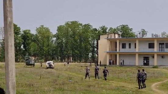 कैलालीमा तालिम लिइरहेका आठ सशस्त्र प्रहरी जवान बेहोस्, हेलिकोप्टरमार्फत काठमाडौं ल्याइयो