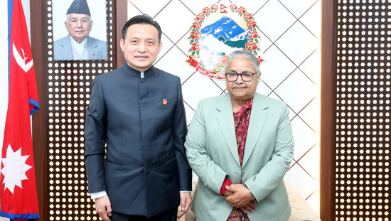 प्रधानमन्त्री कार्की र चिनियाँ राजदूतबीच शिष्टाचार भेट