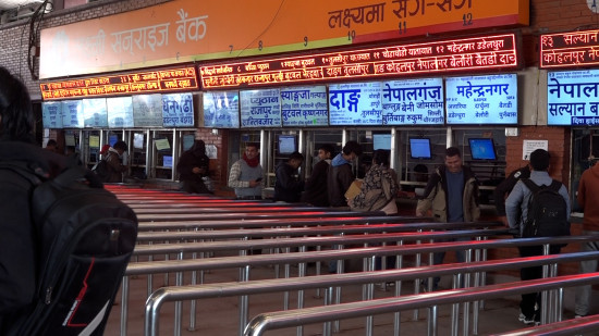 निर्वाचन चहलपहल : सार्वजनिक गाडीहरुमा न्यून चाप, रिर्जभ गर्नेहरू बढे