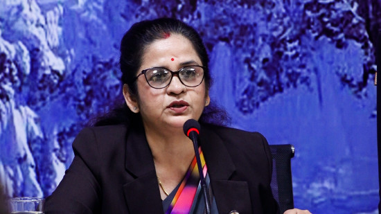 ग्यास उद्योगले पर्याप्त मात्रामा काठमाडौंमा सिलिन्डर नपठाउँदा समस्या : उद्योगमन्त्री