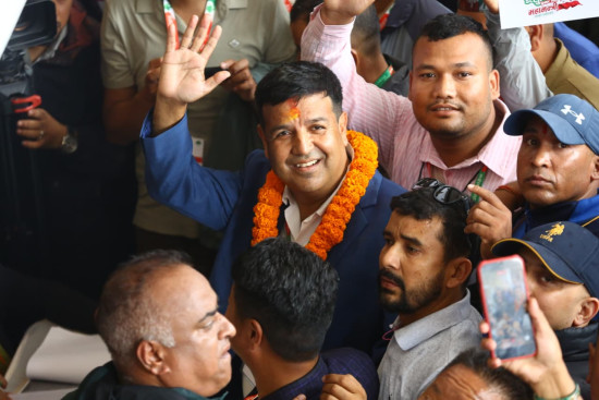 डा.सुनिल शर्माद्वारा कांग्रेस महामन्त्रीमा उम्मेदवारी दर्ता 