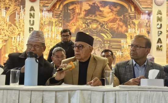 पार्टीलाई अतिवादले गाँजेको छ, म सत्यको बाटोमा छु : डा. शेखर कोइराला