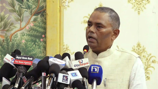 संविधान र विधिबाहिरबाट देश चलाउन खोजिएको छ : अध्यक्ष यादव