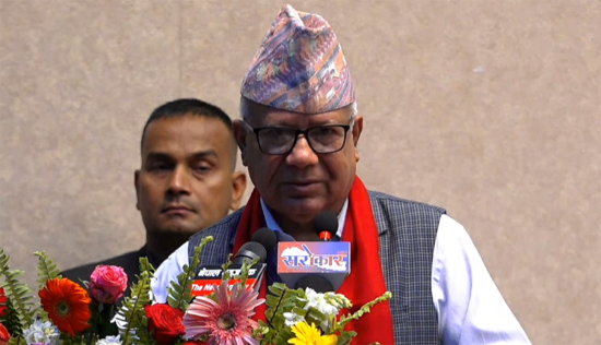 जनताको वासस्थान र रोजगारीको अधिकार खोसिँदै गएको छ : माधव नेपाल