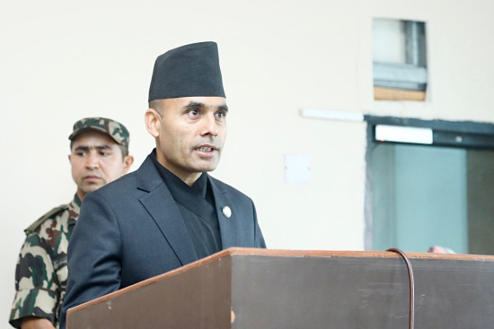 सञ्चारमन्त्रीद्वारा सुरक्षण मुद्रण केन्द्रको निरीक्षण, २४ घण्टामै लाइसेन्स छाप्ने व्यवस्था हुने