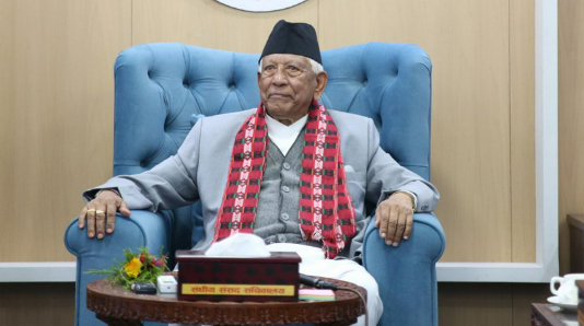 प्रतिनिधि सभाका ज्येष्ठ सदस्य केसीले गरे पदभार ग्रहण