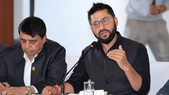 केही व्यवसायीहरुले देशको अर्थतन्त्र नै मुठ्ठीमा लिएकाले निर्मम हुनुपर्यो : रवि लामिछाने