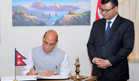 नेपाल–भारत सुख–दुःखमा एकअर्काको साथमा रहनेछ : रक्षामन्त्री सिंह