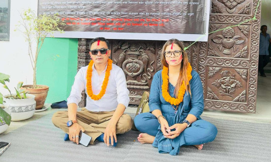 तरुण दलका दुई नेताको पार्टी कार्यालयमा आमरण अनसन 