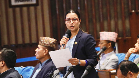 जनता सरकार र न्यायपालिका कतैबाट पनि सन्तुष्ट छैनन् : सांसद गौतम