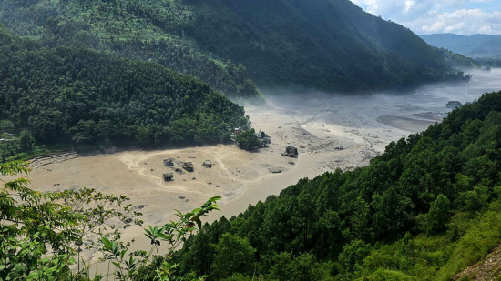 अपर त्रिशुली–३ ‘बी’ क्याम्प क्षेत्र पहिरोको लेदोले पुरियो, उद्धार तथा खोजी कार्य जारी