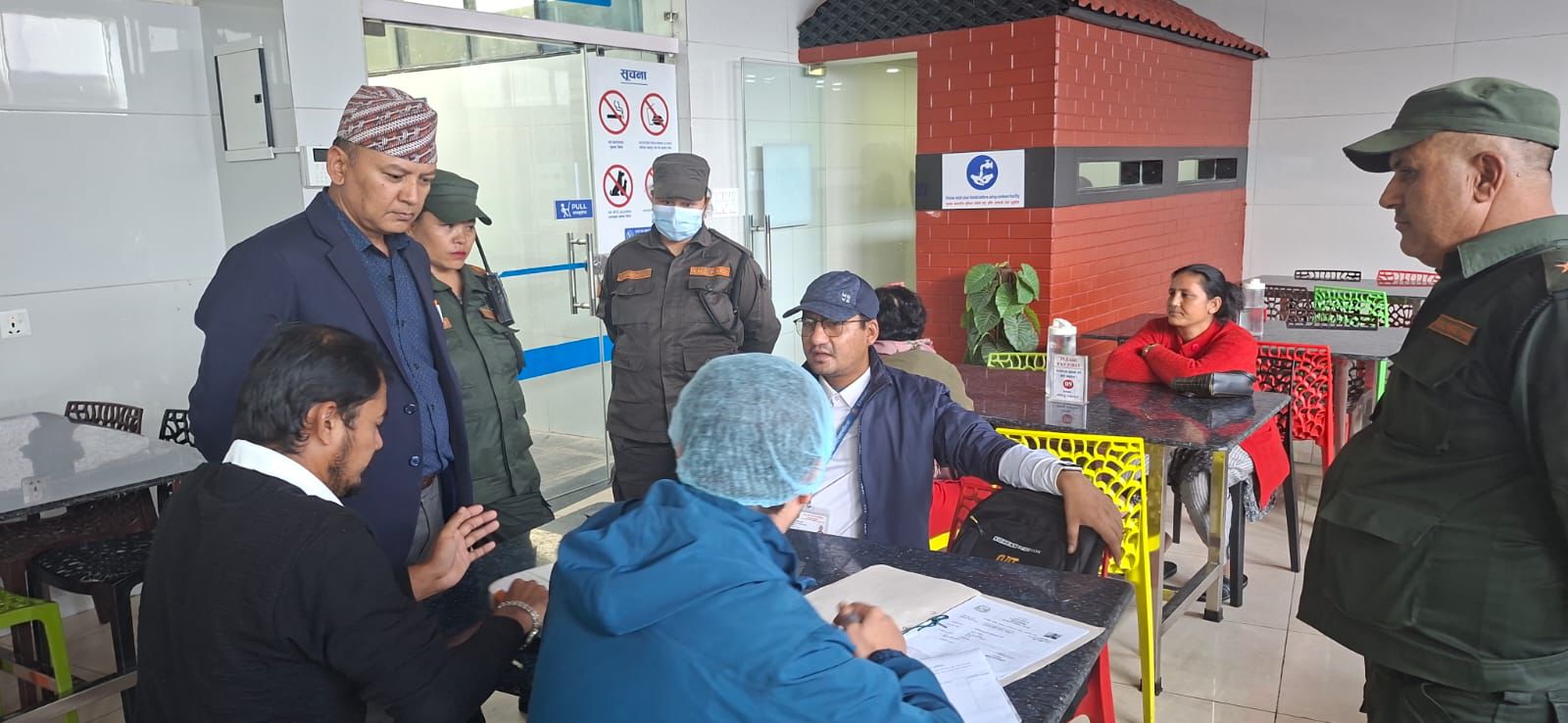 सरसफाइमा चरम लापरवाही गरेपछि महानगरले ओम अस्पतालको क्यान्टिन सात दिनका लागि बन्द गर्‍यो