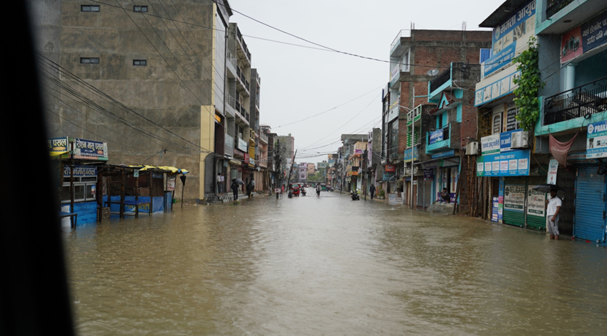 घरभित्र पसेको बाढीमा डुबेर शिशुको मृत्यु, युवक बेपत्ता