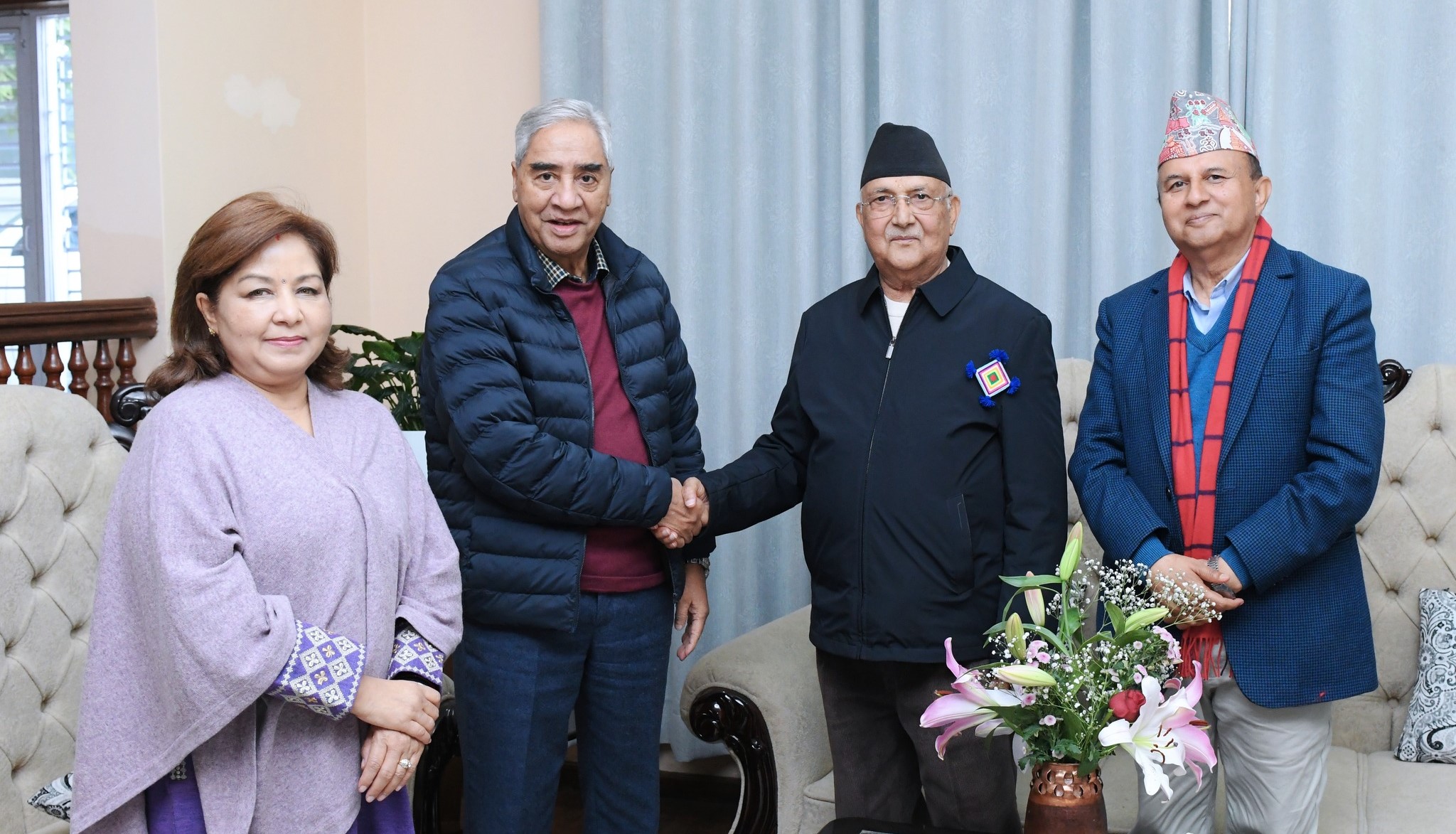 कांग्रेस सभापति देउवालाई भेट्न महाराजगञ्ज पुगे ओली 