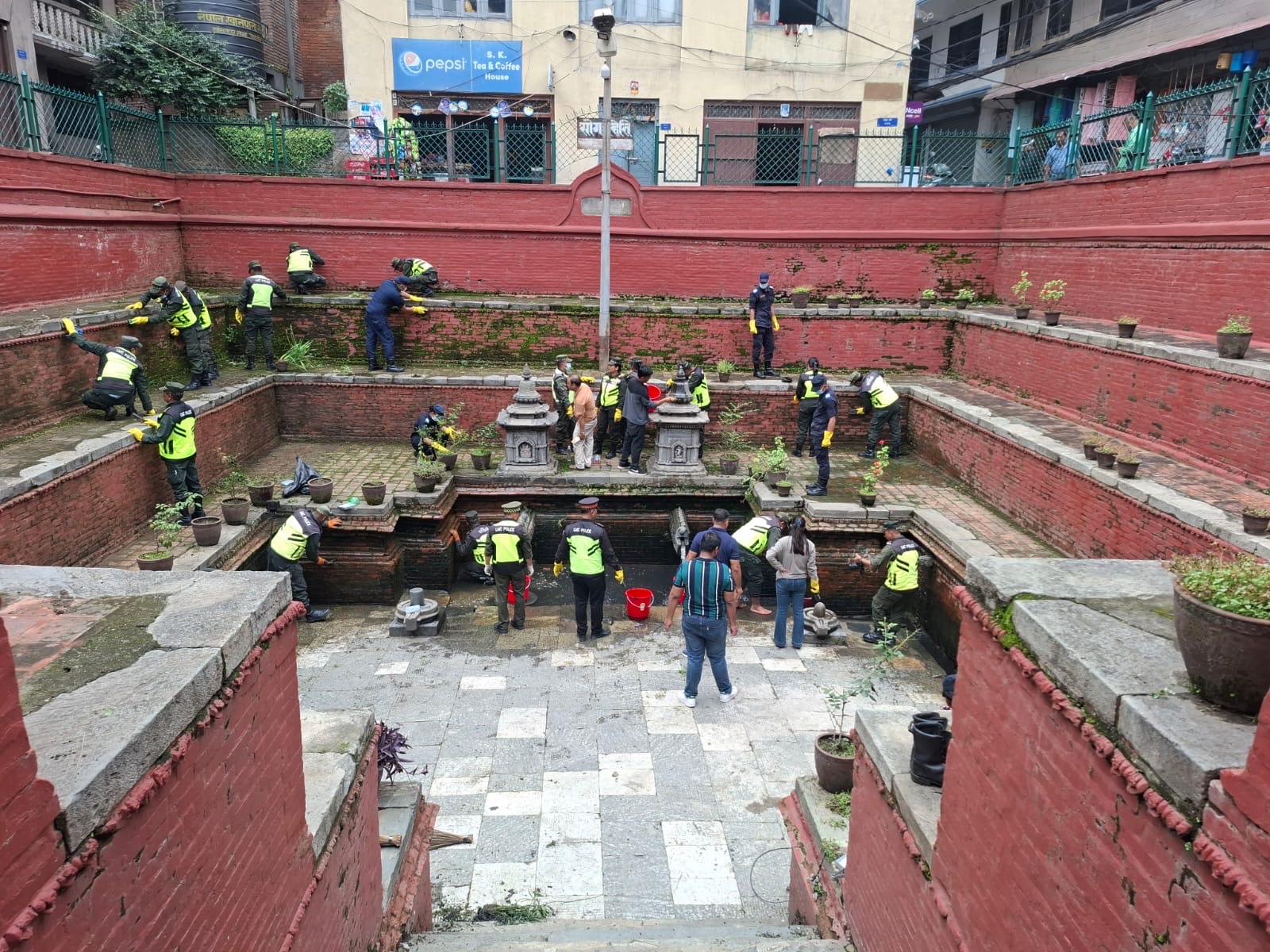 १६औँ शताब्दीमा बनेको सौगा हिटी रोटरी न्यातपोलाको अगुवाइमा सफाइ र रङरोगन