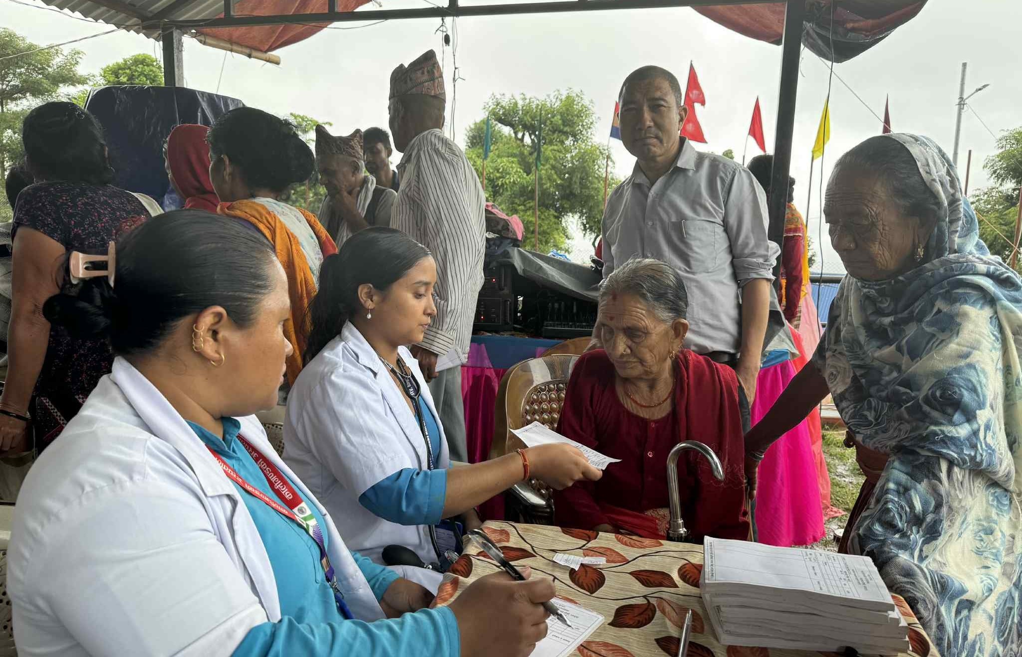 रोटरी, बिएम फाउण्डेशन र नवदीप यूथ क्लबको संयोजनमा स्याङ्जामा निःशुल्क स्वास्थ्य शिविर
