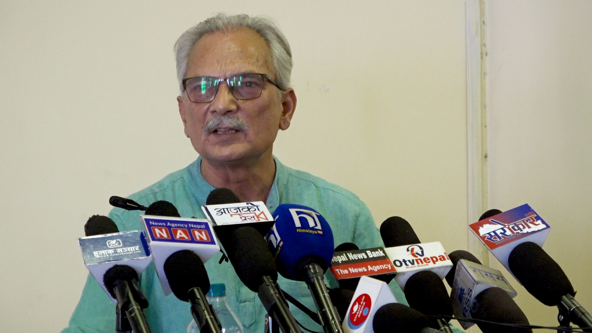 राजनीतिक प्रणाली र सोचमा गहिरो समस्या छ : बाबुराम भट्टराई