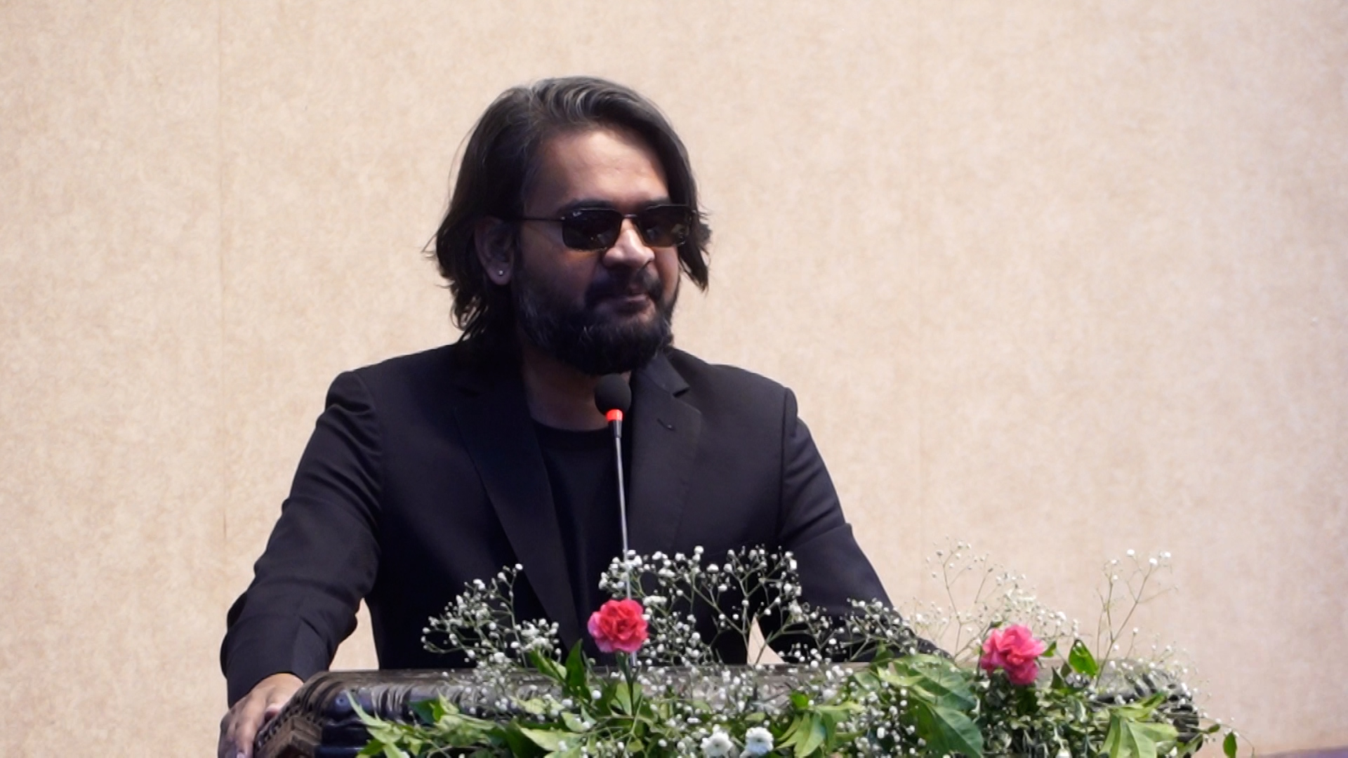 बालेनले गरे महानगर प्रहरीको तारिफ 