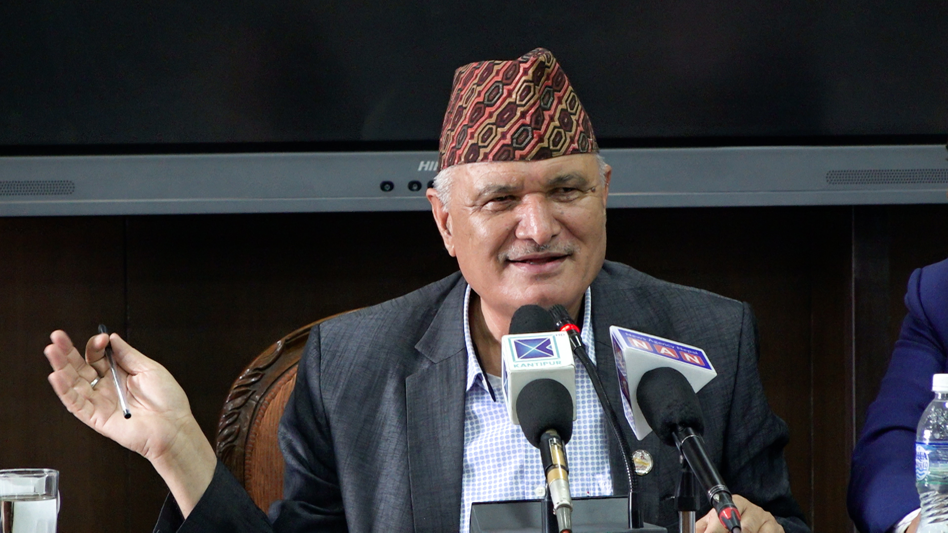 निजामति सेवा सम्बन्धी विधेयक चाँडै स्विकृत हुन्छ : मन्त्री जोशी