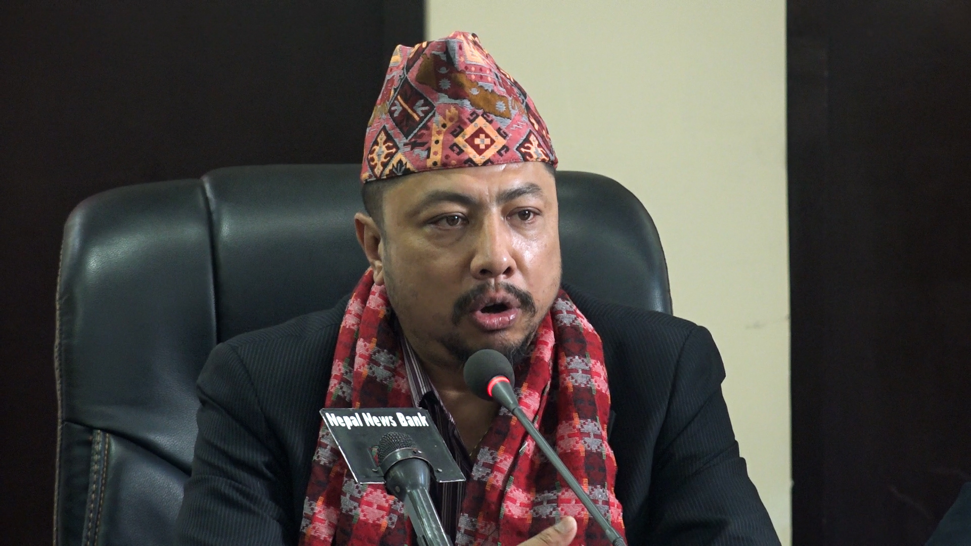 ‘पदीय दायित्व इमान्दारितापूर्वक निभाएँ’