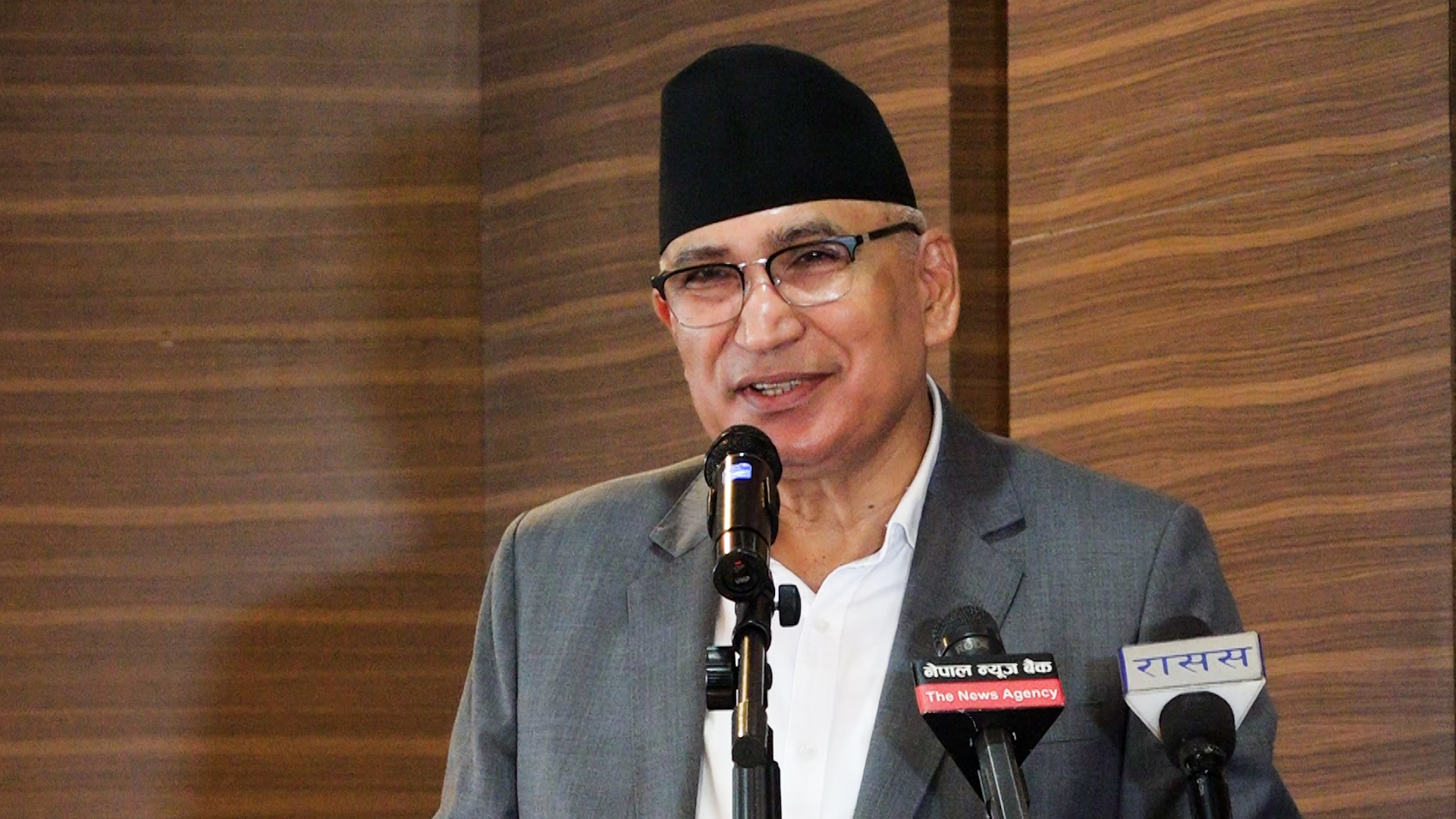 सरकारको कमीकमजोरी देखाउने र आलोचना गर्ने छुट सबैलाई छ : अर्थमन्त्री