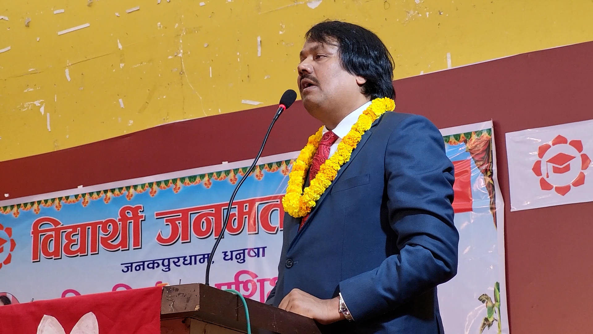 विद्यार्थीहरू सुरुदेखि नै राजनीतिमा लाग्नुपर्छ : अध्यक्ष राउत