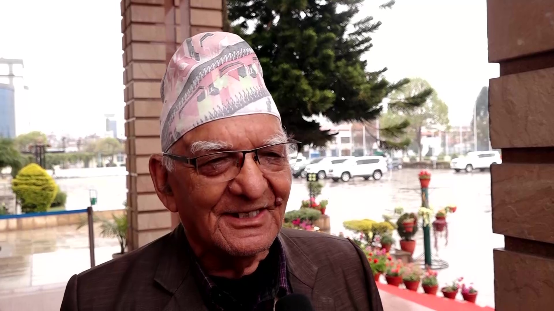 सहकारी प्रकरणलाई राफसाफ पार्न रविले गृह रोजेको चित्रबहादुर केसीकाे टिप्पणी