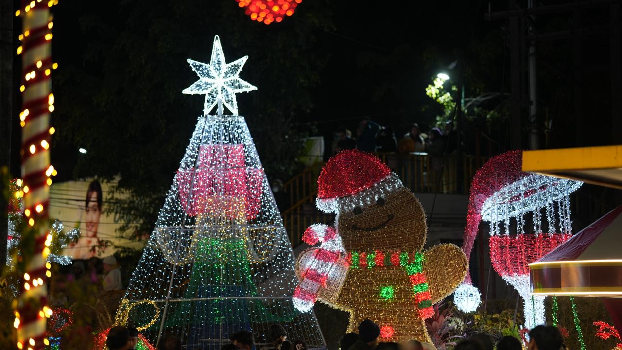 डिसेम्बर २५ : ‘क्रिसमस डे’ मनाइँदै