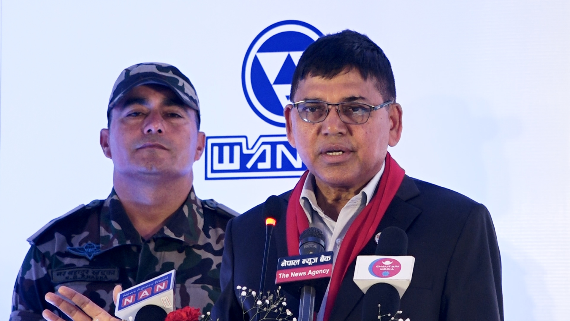 यातायात व्यवसायीहरुको समस्या समाधानका लागि छलफलमा छौं : मन्त्री दाहाल