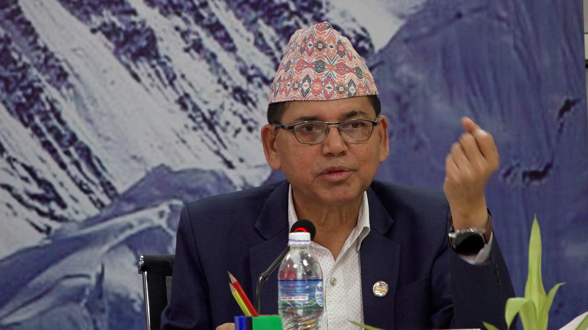 विकास र समृद्धिका लागि शान्ति र राजनीतिक स्थायित्व : मन्त्री दाहाल