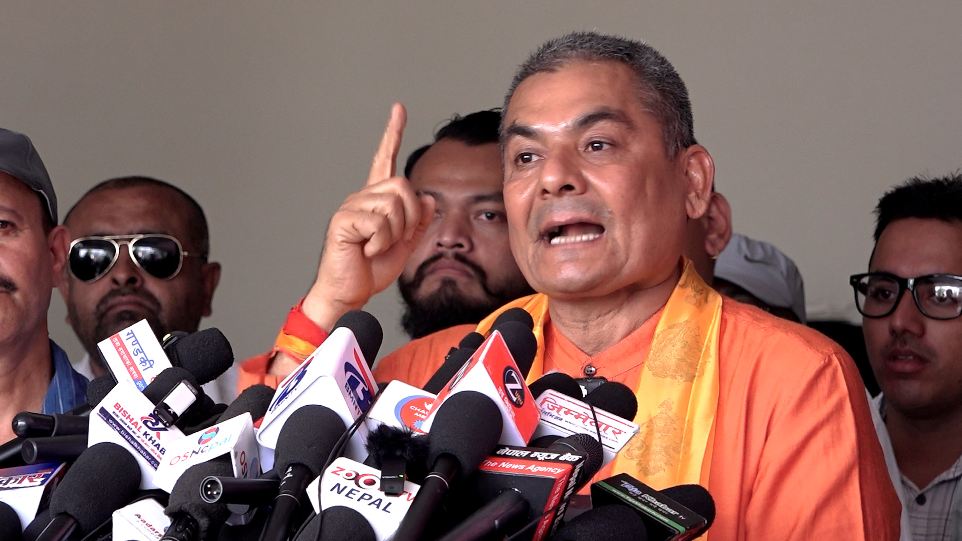 जेनजी आन्दोलन पश्चिमाहरुको डिजाइमा भयो, अब राजसंस्था आवश्यक भइसक्यो : दुर्गा प्रसाईं