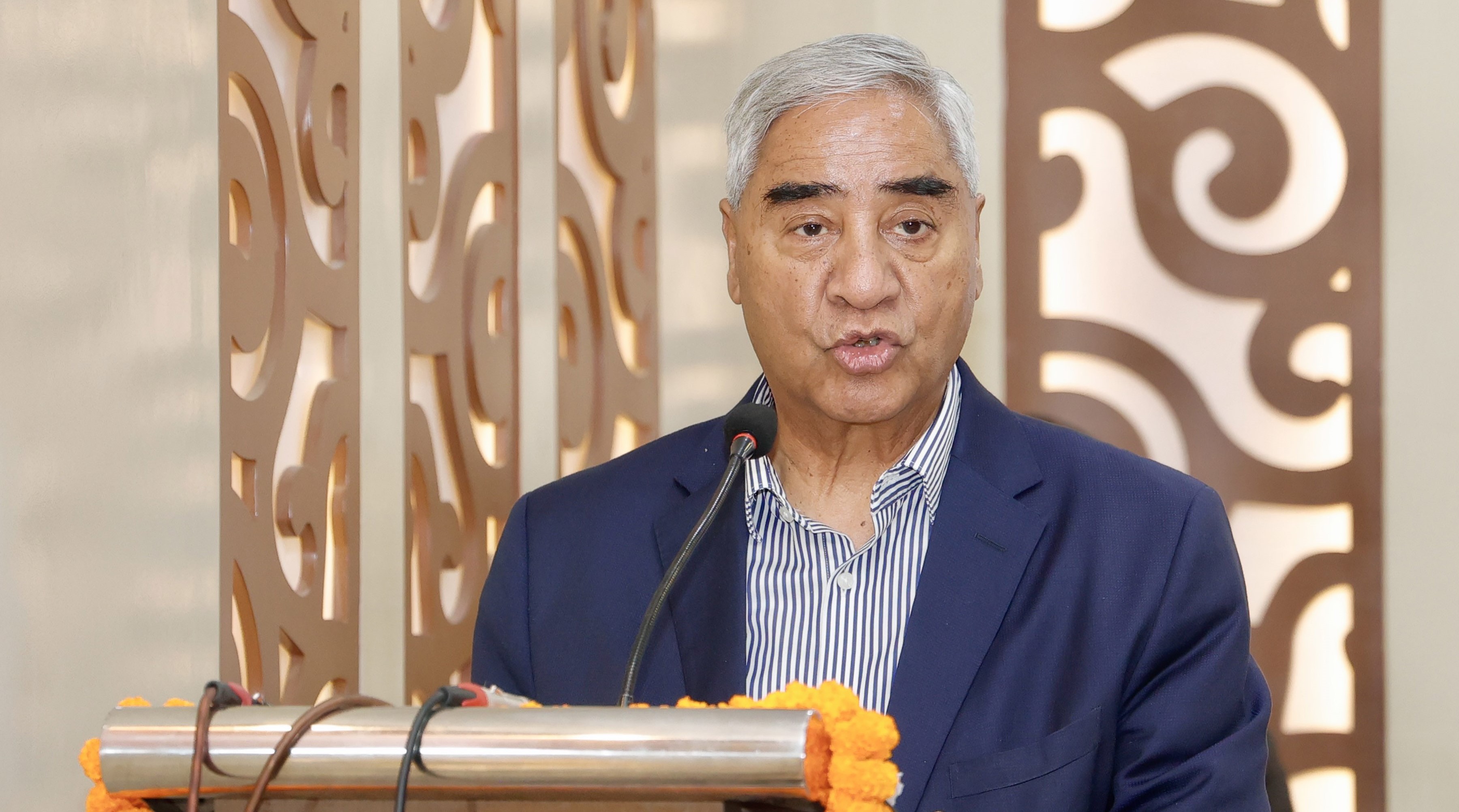 कर्मचारीको काँधमा सार्वजनिक सेवा प्रवाह प्रभावकारी बनाउन गहन जिम्मेवारी : देउवा