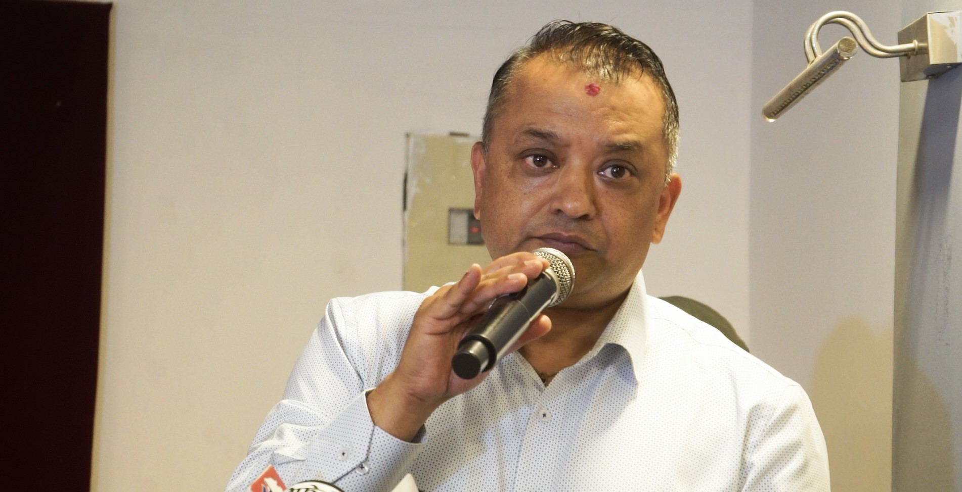 जेनजीलाई गगन थापाकाे अपिल– संविधानको निरन्तरताबारे ख्याल गर्नुस्