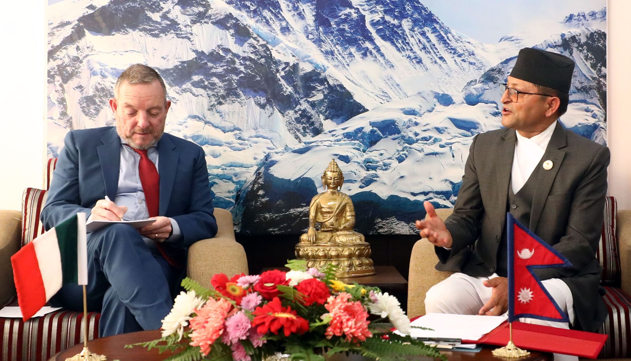 नेपालमाथि लागेको हवाई प्रतिबन्ध खुला गरिदिन आग्रह