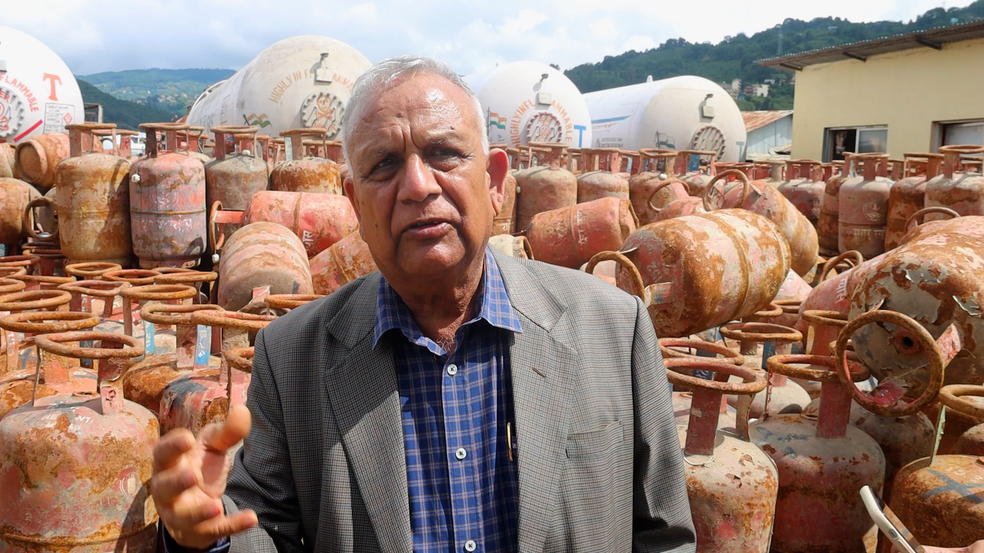 सगर ग्यासका तीन हजार ३० सिलिन्डर नष्ट गरियो