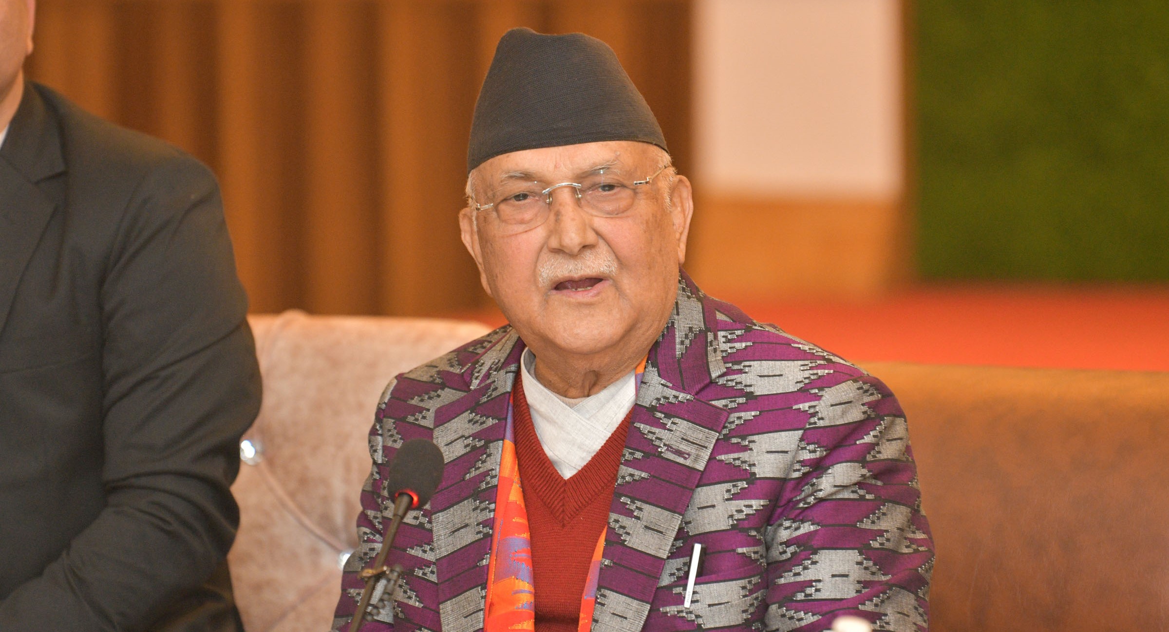 महाधिवेशनबाट आफू निर्विरोध अध्यक्ष हुने ओलीको दाबी