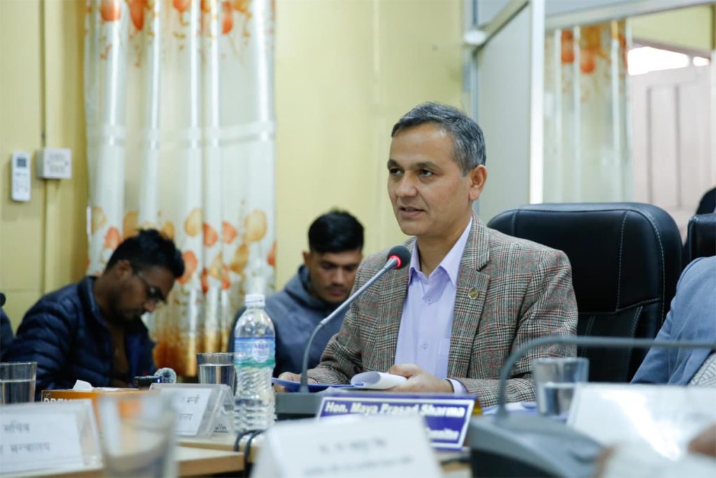 चुनाव गर्न सरकारले दलको विश्वास जित्न सांसदले दिए गृहमन्त्रीलाई सुझाव