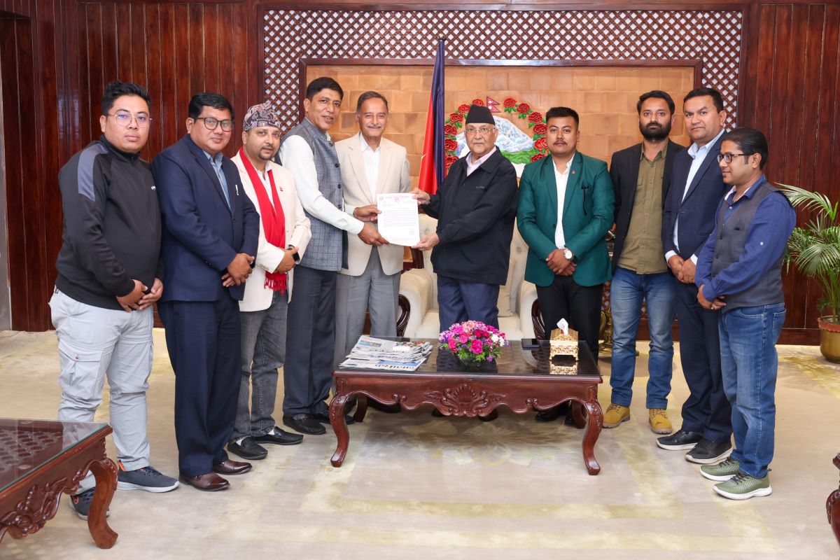 गिरिजाप्रसाद कोइराला सभागृहको निर्माण अघि बढाउने प्रधानमन्त्रीको प्रतिबद्धता