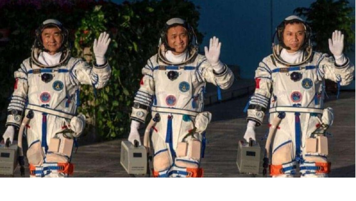 तीन रुसी अन्तरिक्ष यात्री अन्तरिक्ष स्टेशनबाट फर्किए