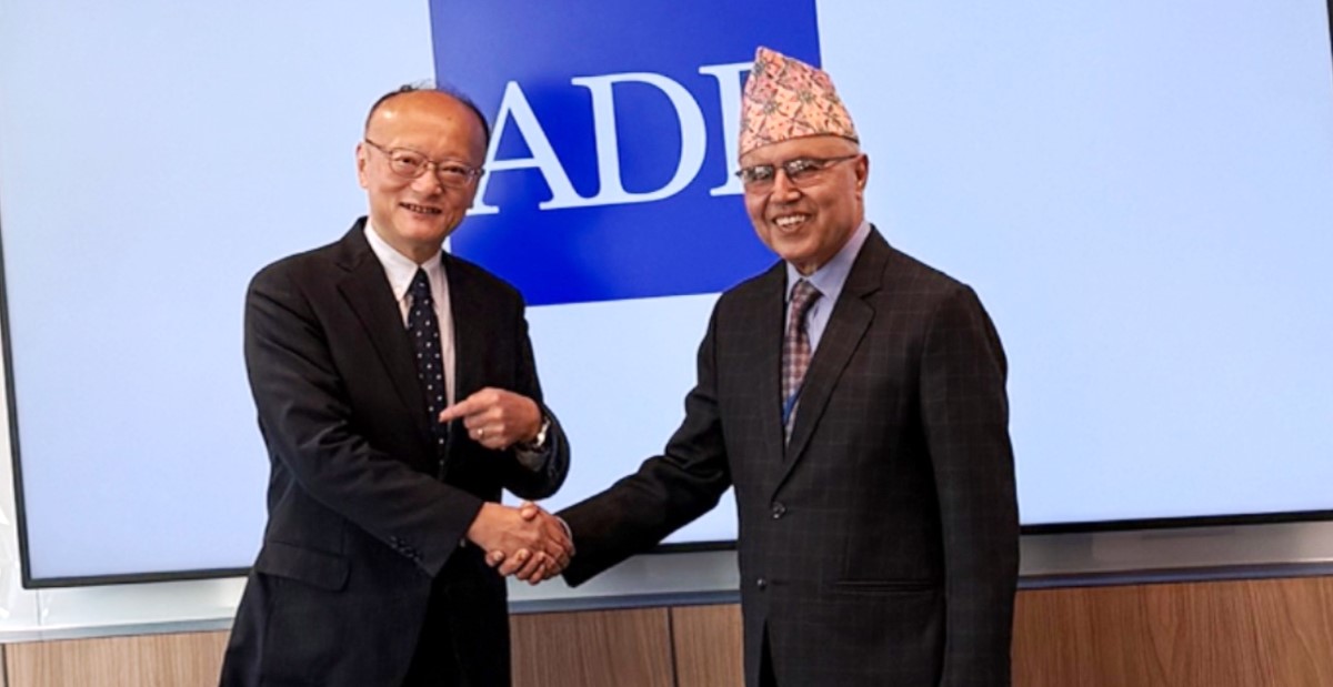 अर्थमन्त्री खनाल र एसियाली विकास बैंकका अध्यक्षबीच भेटवार्ता