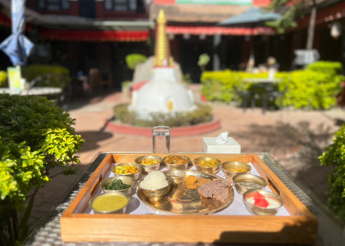 ठमेलमा ठेट नेपाली स्वाद पस्कँदै  ‘द गोल्डेन थाली’ सुरु